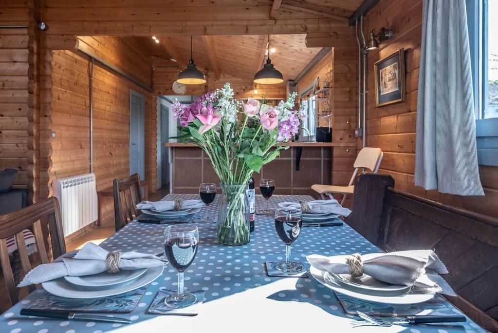 The Cabin, Parham Woodbridge Exterior foto